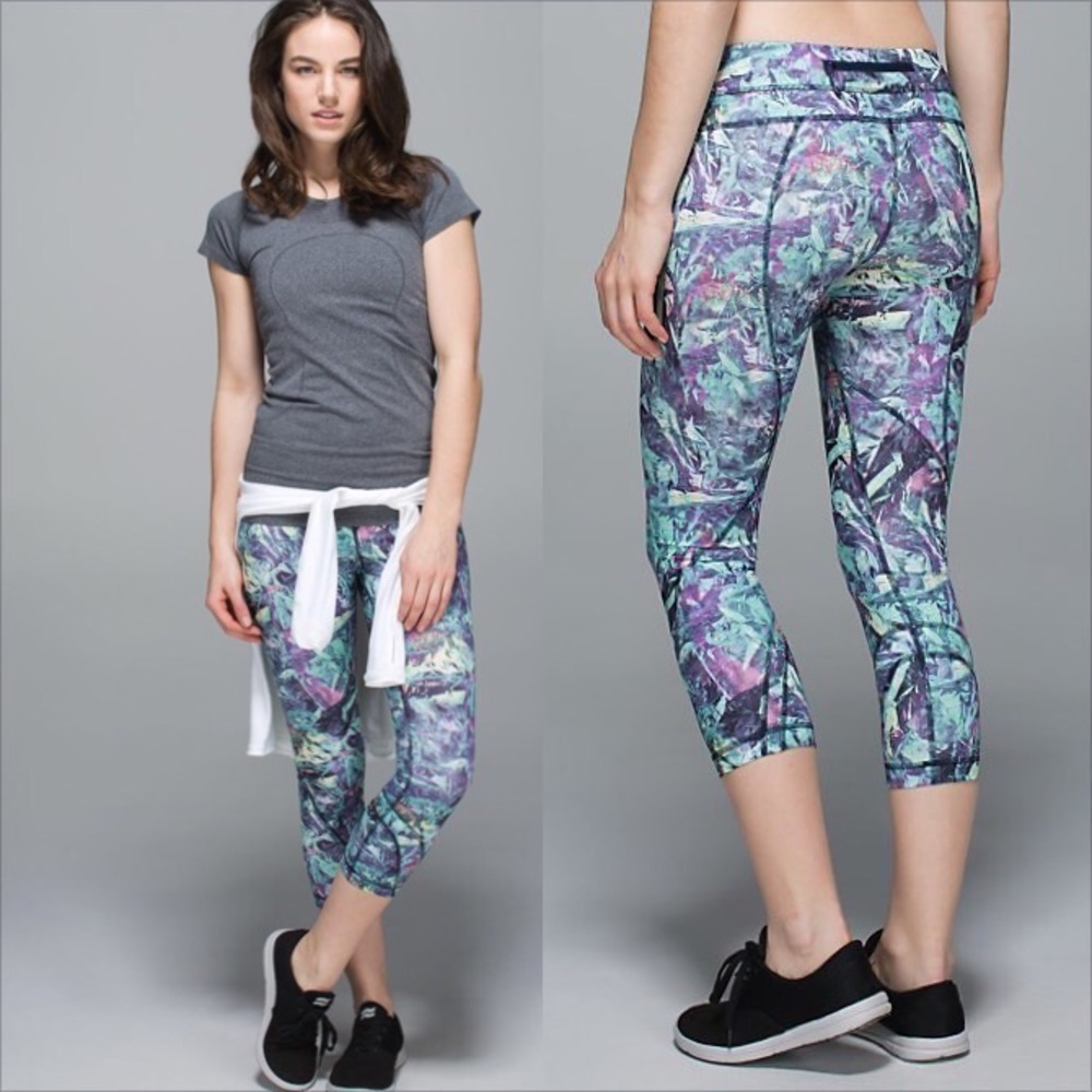 Lululemon Run: Inspire Crop II